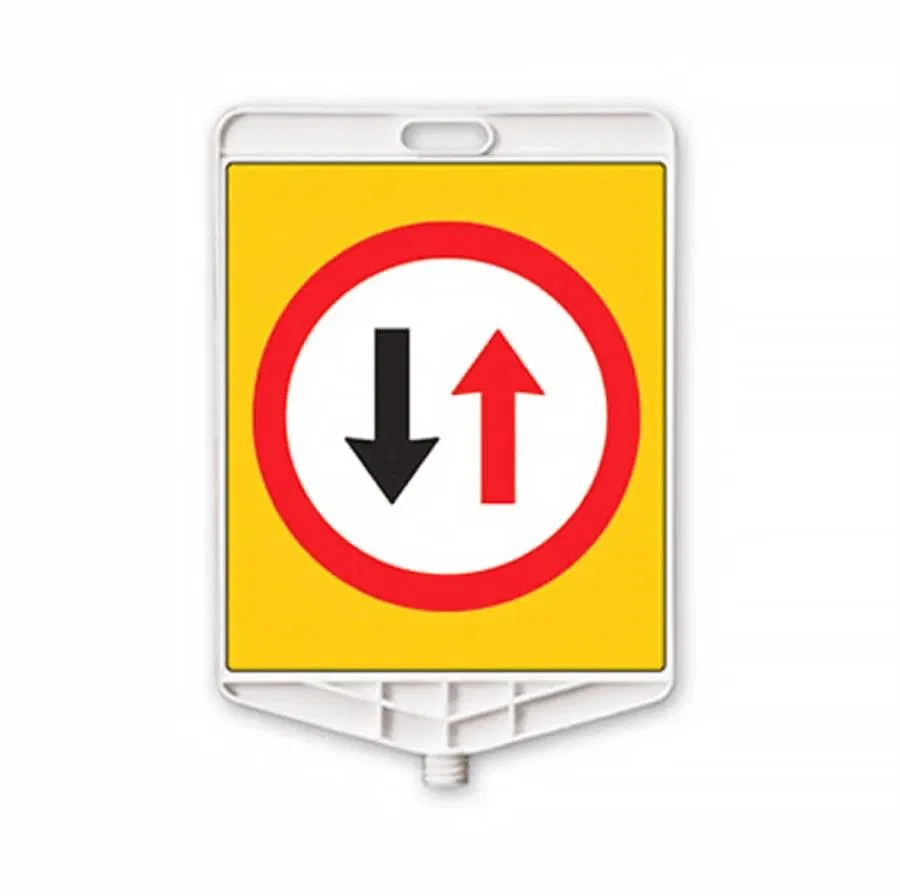 Dikdörtgen Uyarı Levhası - Karşıdan Gelene Yol Ver